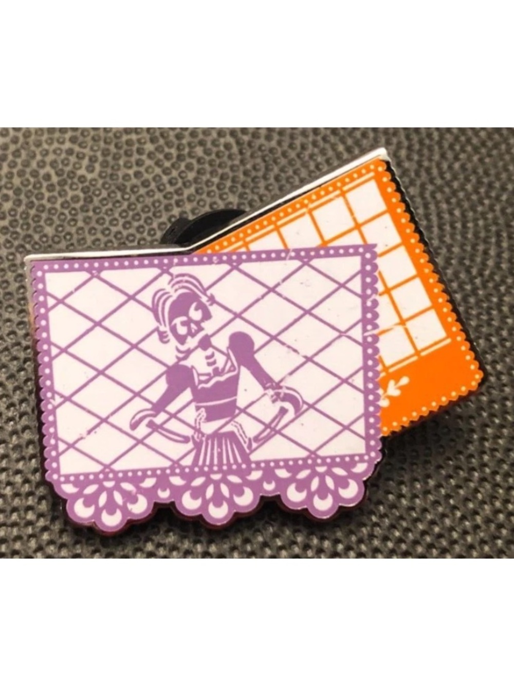 Disney pin 150397 Coco Imelda Papel Picado tissue paper Mexican Restaurant sign